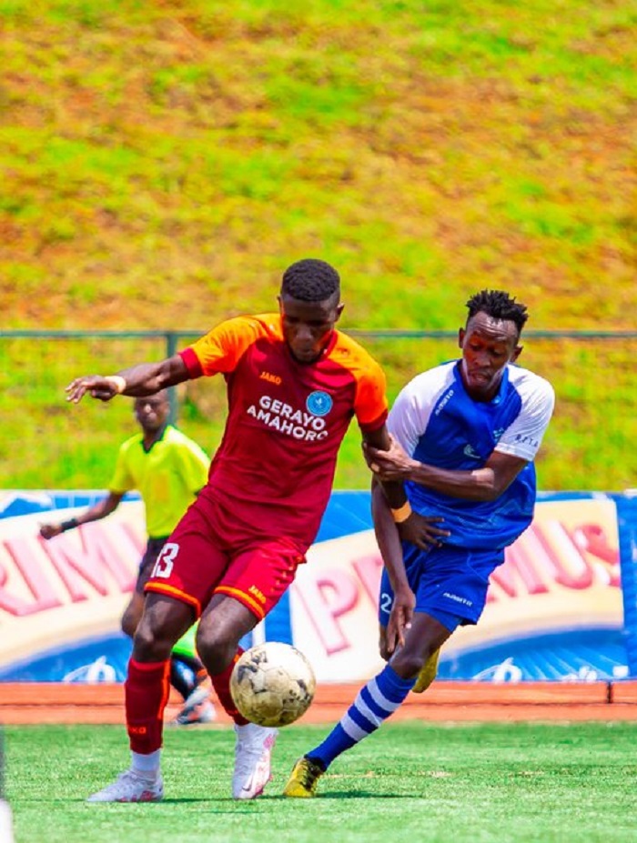 Ruhumuriza Patrick watanze umupira wavuyemo igitego cya kabiri cya Police FC