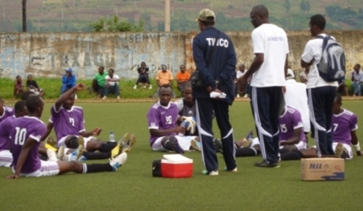 Ikipe ya La Jeunesse yikuye mu marushanwa nyuma y'ihagarikwa ry'amasezerano na Tinco. Icyemezo kitavuzweho rumwe n'abanyamuryango bayo