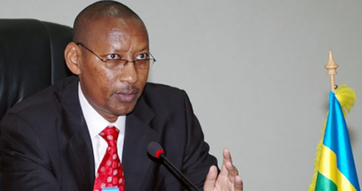 Rwangombwa avuga ko bisaba igihe kirekire ngo igabanuka ry'ibiciro by'ibikomoka kuri Peterori rigabanye ibiciro ku masoko.