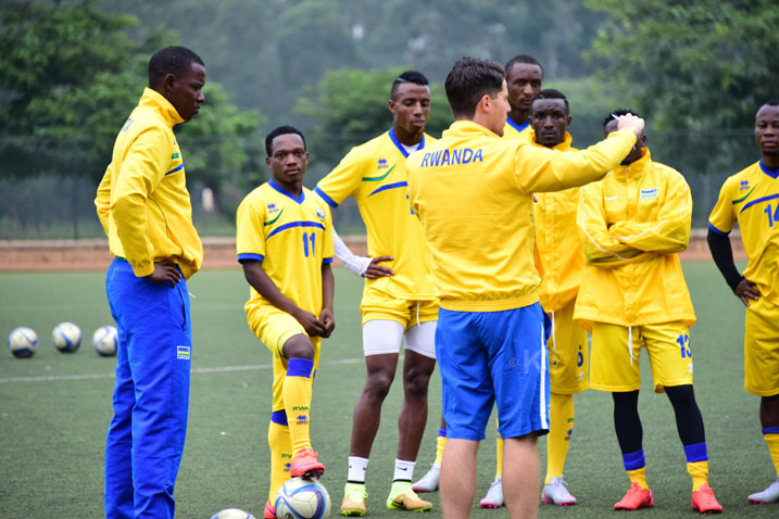 Johnathan McKinstry wamutoje mu Mavubi, ashobora kuba agiye kongera kumutoza