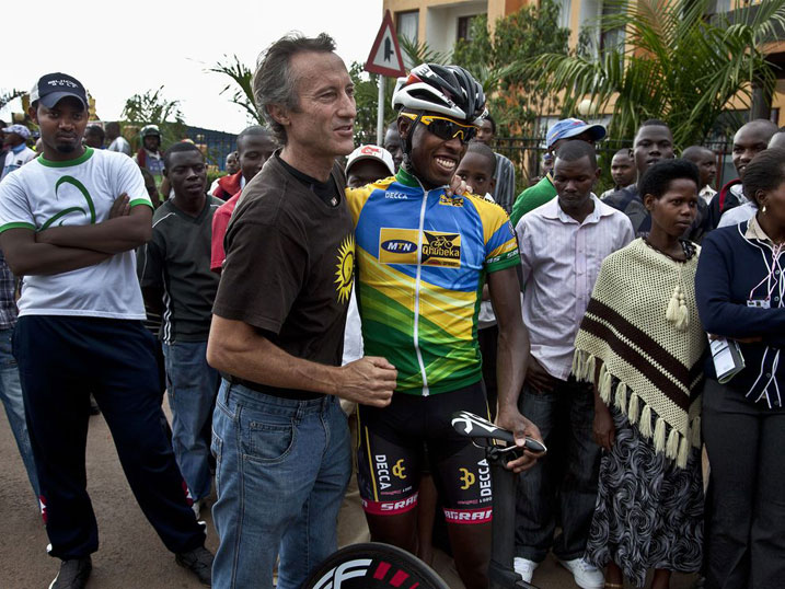 Jonathan Boyer mu byishimo nyuma y'uko Tour du Rwanda yegukanye irushanwa rya 2014.