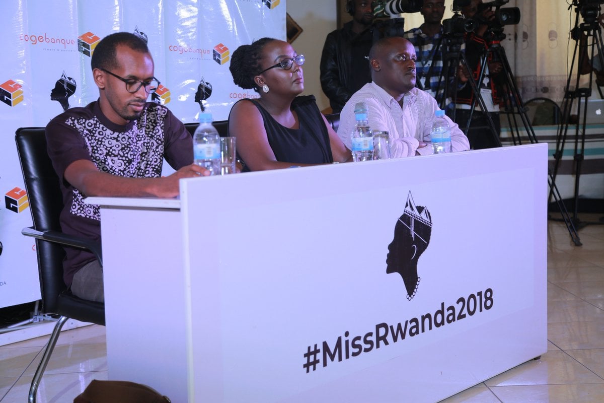 Uhereye ibumoso ni Gilbert Rwabigwi, Sheja Butera Sandrine na Dr Higiro bari gukemura impaka muri aya marushanwa ya Miss Rwanda 2018