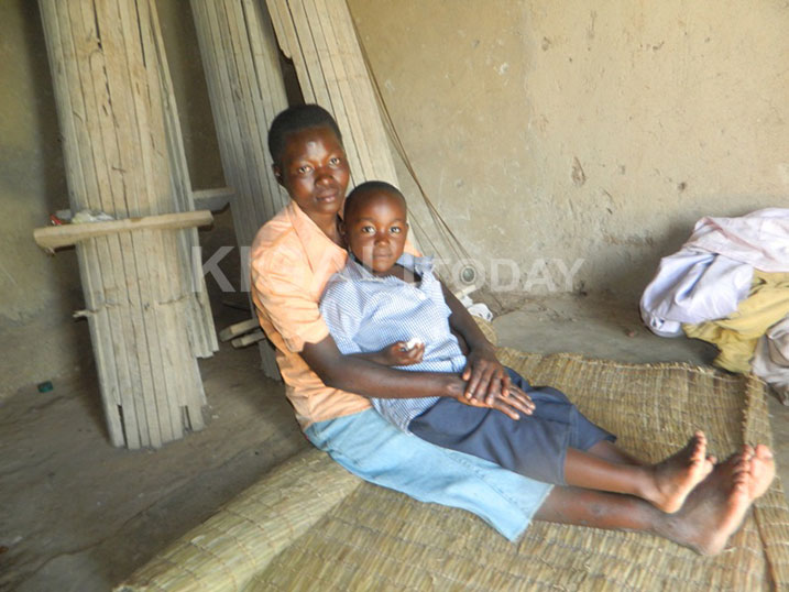 Kabarame yibaza impamvu adafashwa nk'uwarokotse Jenoside kandi yaratoraguwe mu mirambo y'abayizize.