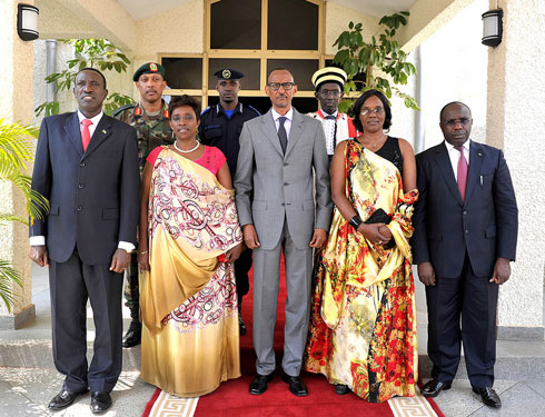 Umuhango wo kurahira kw'abayobozi bashya witabiriwe n'abandi bayobozi bakuru b'igihugu.