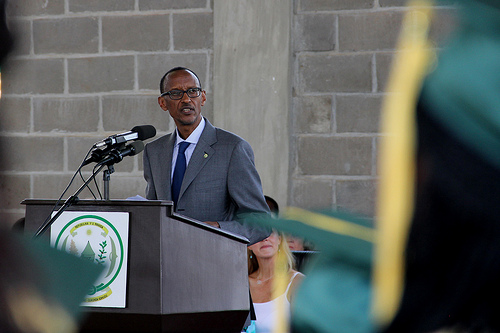 Perezida Kagame yibukije ko uburezi abo bakobwa bahawe ari ipfundo ry'ubukungu bw'igihugu ejo hazaza.