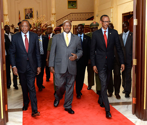 Kenyatta, Museveni na Kagame.