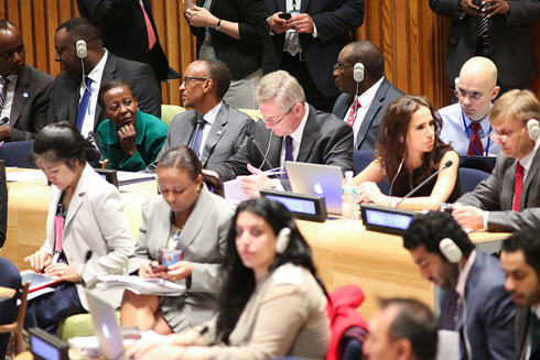 Perezida Kagame n'abandi bayobozi bo mu Rwanda bitabiriye inama ku migambi y'iterambere y'ikinyagihumbi (MDGs).