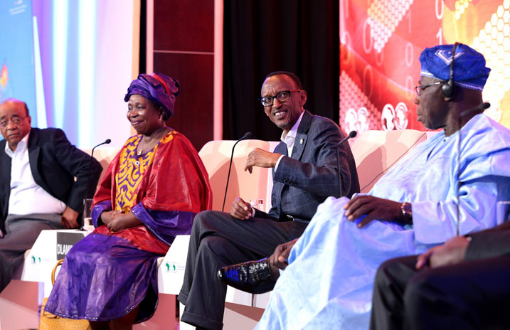 Mo Ibrahim, Mme Nkosazana Dlamini Zuma, Perezida Kagame na Olusegun Obasanjo.