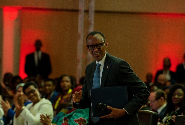 Perezida Kagame avuga ko iyo umugore yungutse, na buri wese aba yungutse