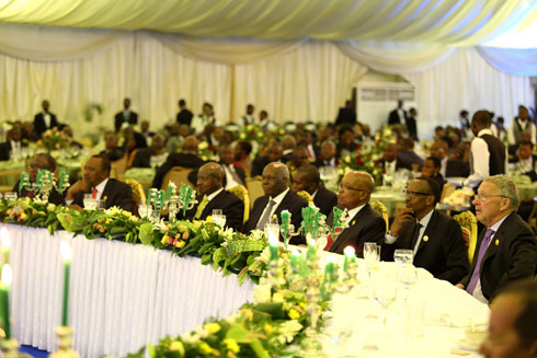 Perezida Kagame hamwe n'abandi bayobozi b'ibihugu bitabiriye inama ya 5 ya ICGLR.