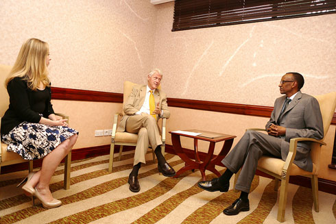 Perezida Kagame yakiriye uwari Perezida wa Amerika, Bill Clinton n