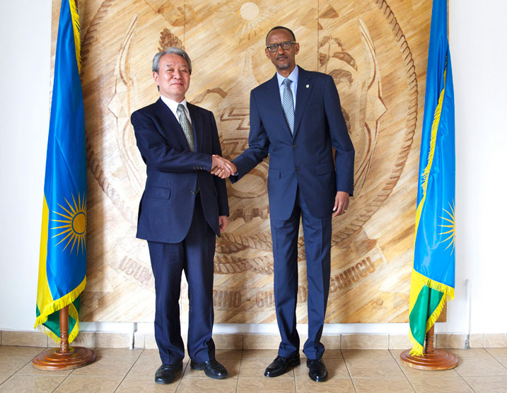 Perezida Kagame na Prof. Akihiko Tanaka uyobora ikigo cy