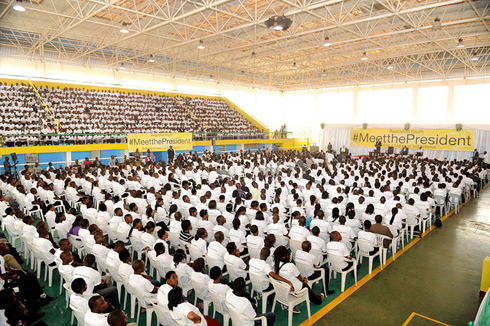 Ikiganiro "Meet the President" cyabereye muri stade ntoya i Remera mu mujyi wa Kigali.
