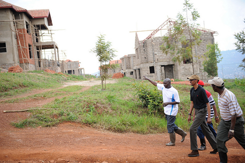 Perezida Kagame yerekwa ibikorwa biri mu mudugudu wa Rebero.