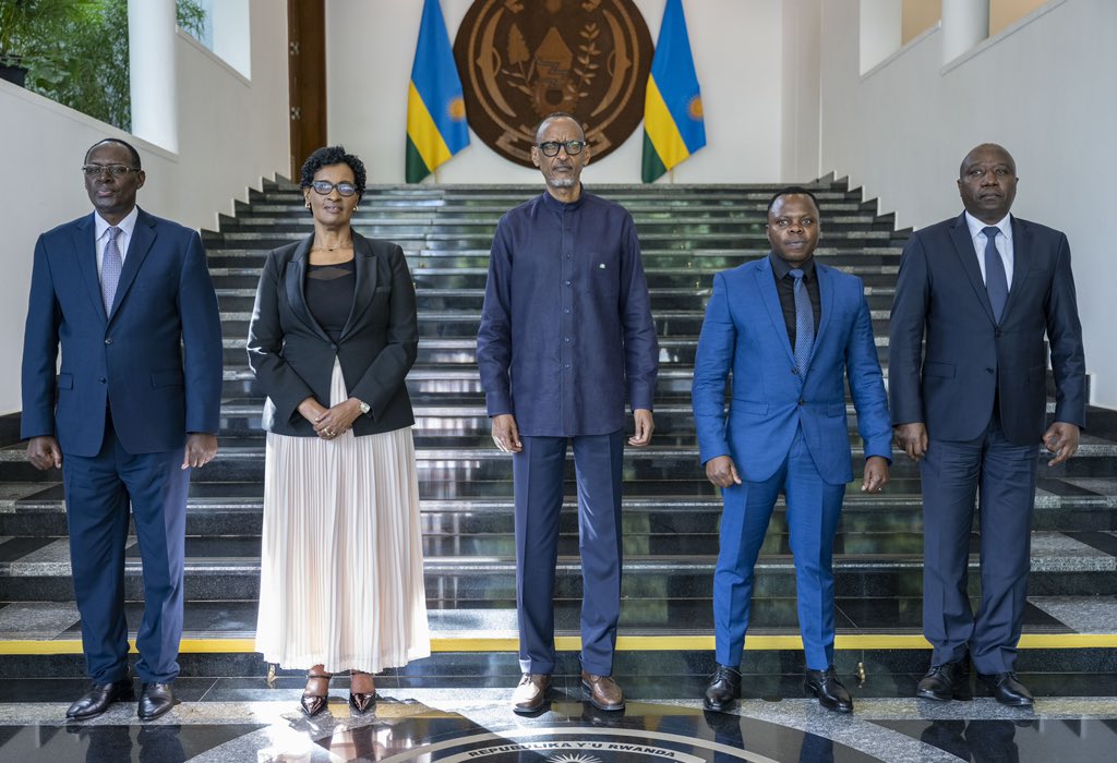 Bafashe ifoto y'urwibutso