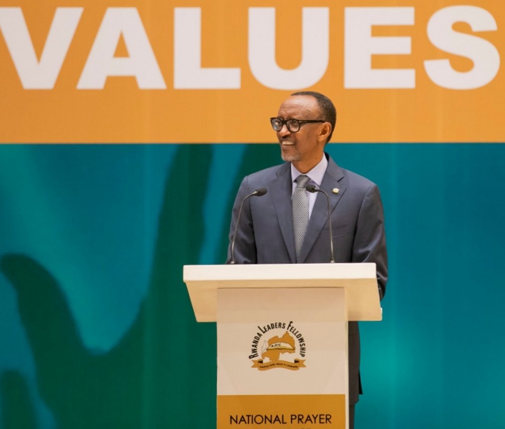 Perezida Kagame ati "sinifuza kuzatunguka imbere y