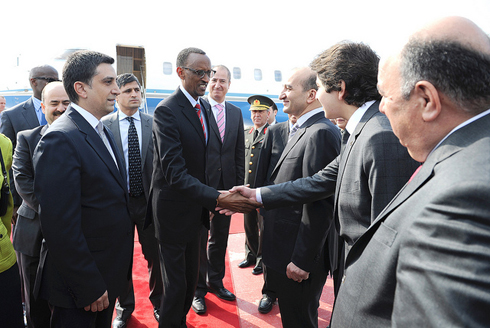 Perezida Kagame yakirwa ku kibuga cy