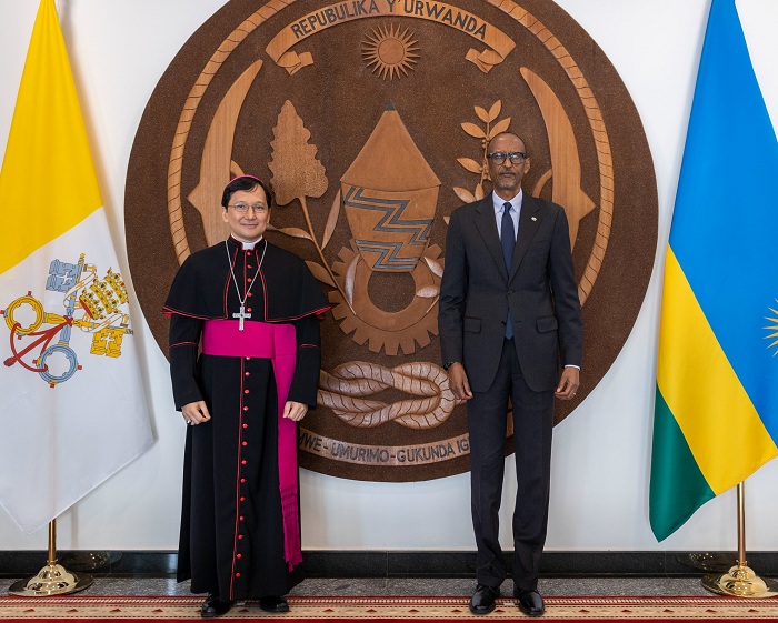 Perezida Paul Kagame na Arikiyepiskopi Alnardo Sanchez Catalan