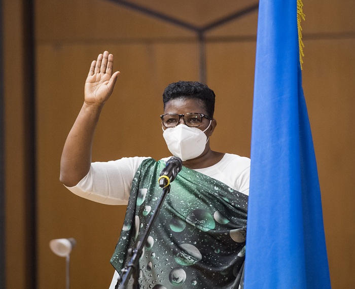 Senateri Mukakarangwa Clotilde