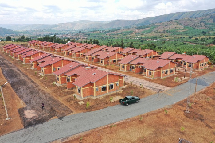 Muri aka gace kahinduriwemo uburyo bw'imirwanire ubu ingabo zahubakiye abaturage ibikorwa by'iterambere