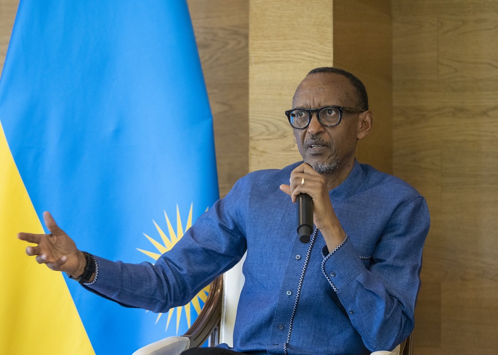 Perezida Kagame asanga Abanyarwanda bakwiriye kurekerwa Demokarasi yabo 