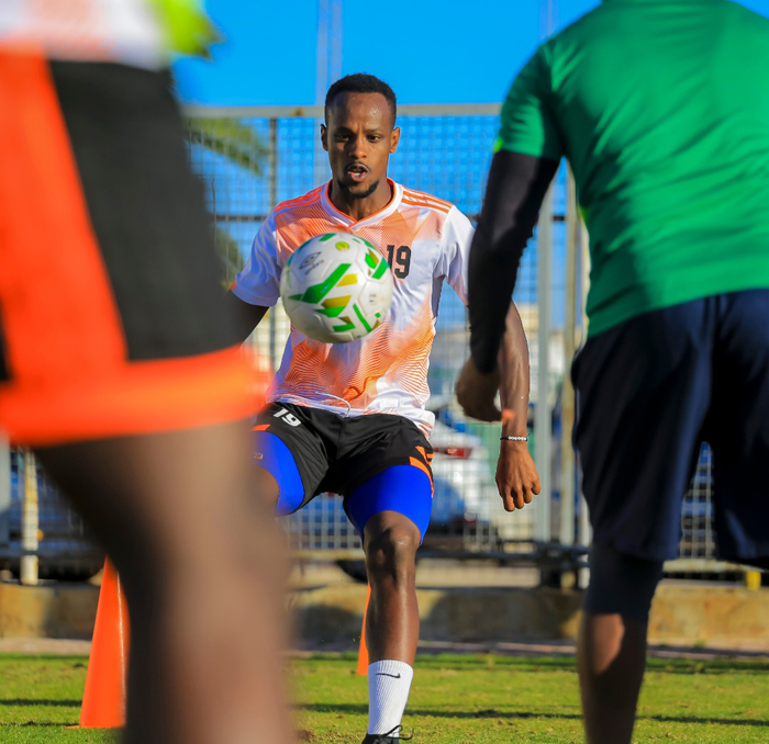 Kalisa Rachid yavunikiye mu myitozo ya nyuma yitegura umukino wa CS Sfaxien