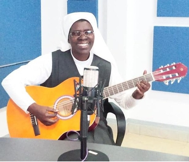 Sr Kamana araririmba akanacuranga