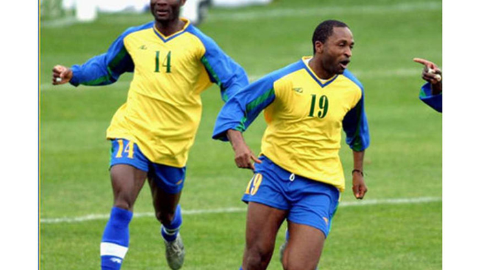 Kamanzi Kharim watsindiye Amavubi igitego ku mukino wabahuje na Guinea muri 2004