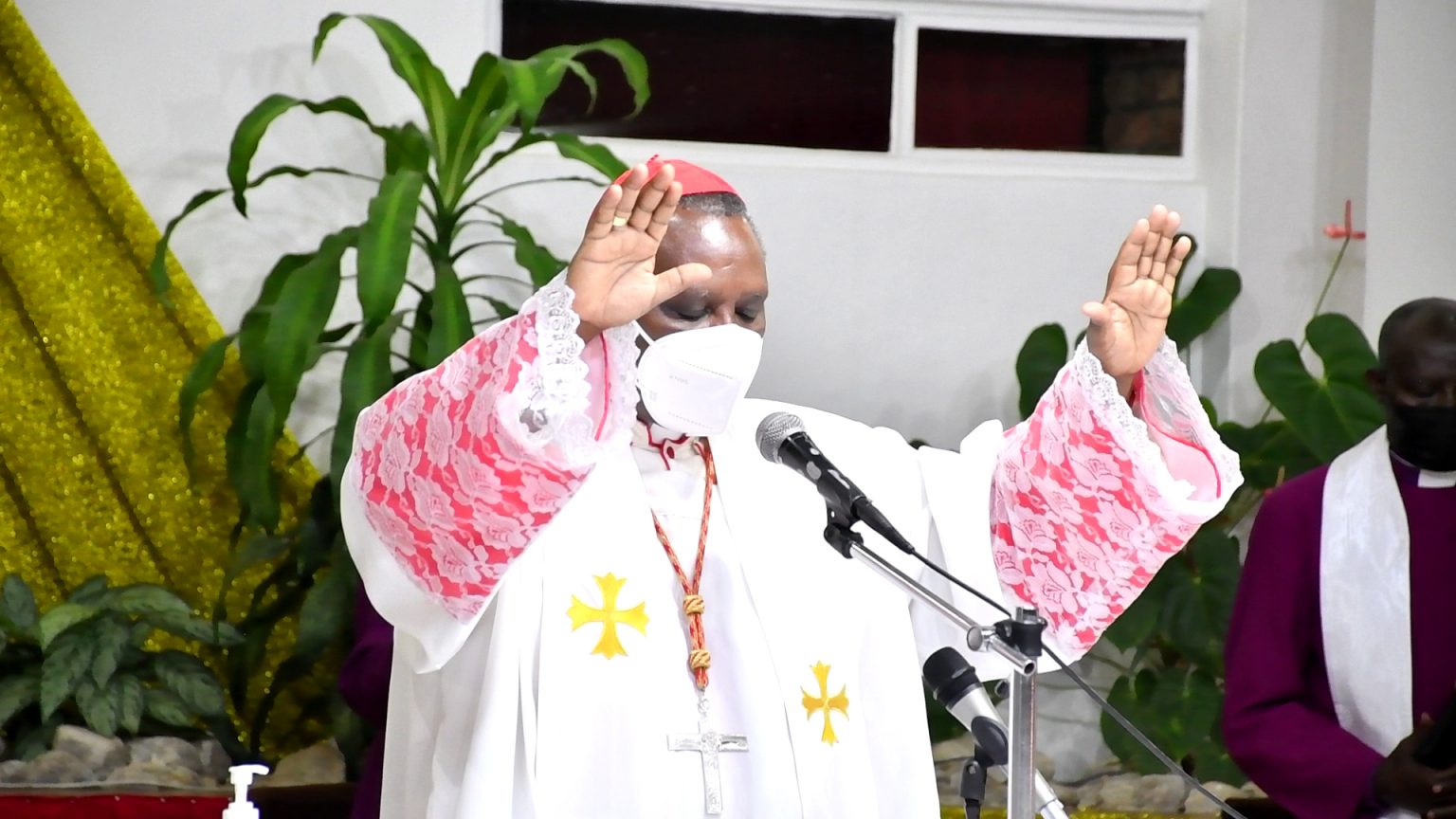 Antoine Cardinal Kambanda yasabiye umugisha abitabiriye iryo sengesho ubwo ryari risoje
