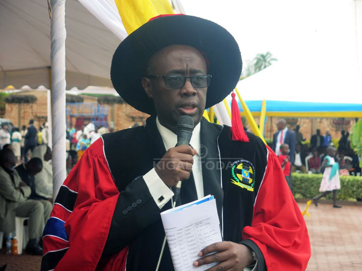 Musenyeri Jean Marie Vianney Gahizi umuyobozi wa Kaminuza Gatolika y