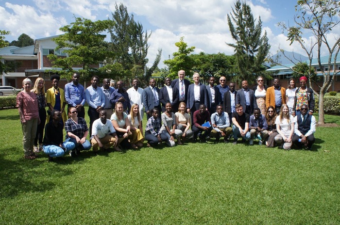 Itsinda ryaturutse muri Kaminuza ya Mainz mu Budage n'ubuyobozi bwa INES-Ruhengeri