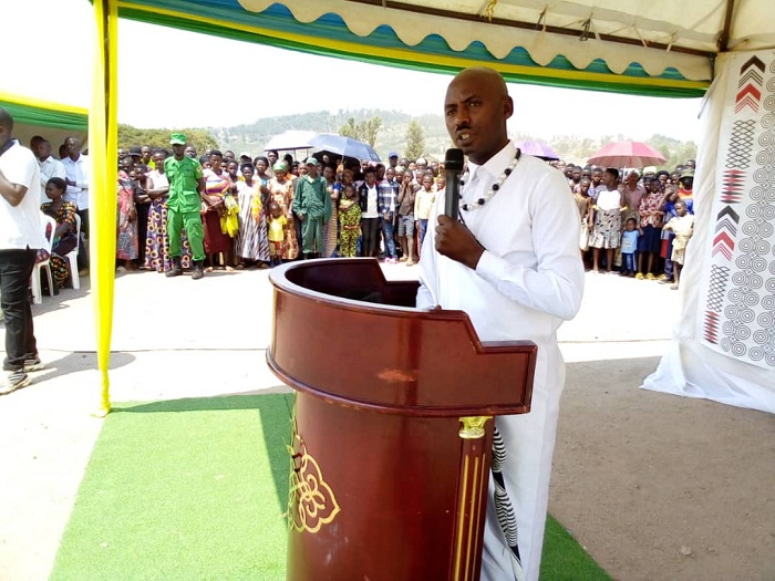 Mudahemuka avuga ko bifuza ko umuturage yiyumvamo ubuyobozi 