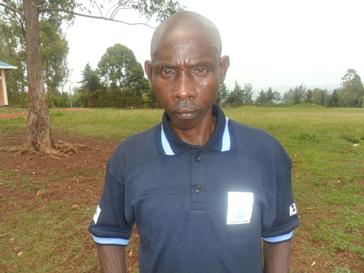 Kamuhanda avuga ko kwiyakira no kumvira abaganga byatumye akomera akabasha kwiteza imbere.