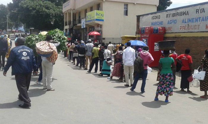 Abatonze imirongo nibura buri umwe bimusaba kumara iminota iri hejuru y'irindwi ngo agerweho