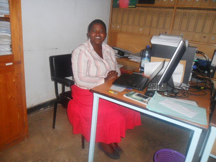 Kangabe Claudine, Umunyamabanga w