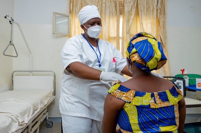 Abagore bafite kuva ku myaka 30 kugera kuri 65 barakangurirwa kwisuzumisha kanseri