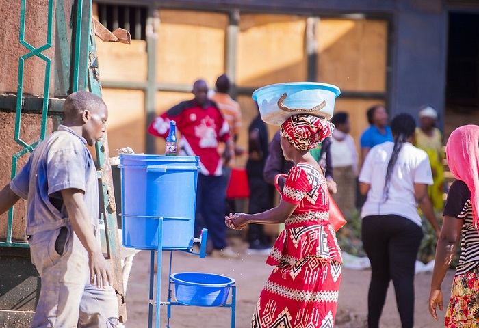 Gukaraba bimaze kuba umuco ahantu hose