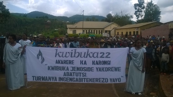 I Karongi, bakoze urugendo rwo kwibuka ku nshuro ya 22 Jenoside yakorewe Abatutsi.