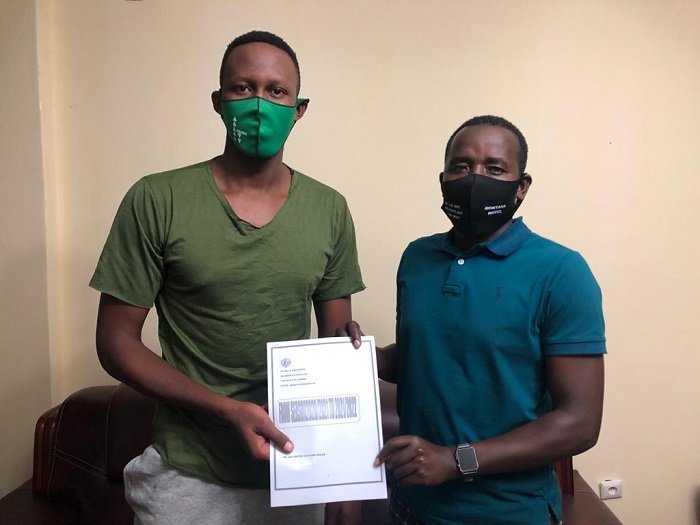 Akumuntu Kavalo patrick (ibumoso), yongereye amasezerano muri Gisagara VC