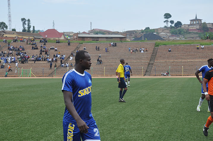 Uwambazimana Leon wari uzwi ku izina rya kawunga muri Rayon, ngo yifuza gusubira muri Rayon Sports