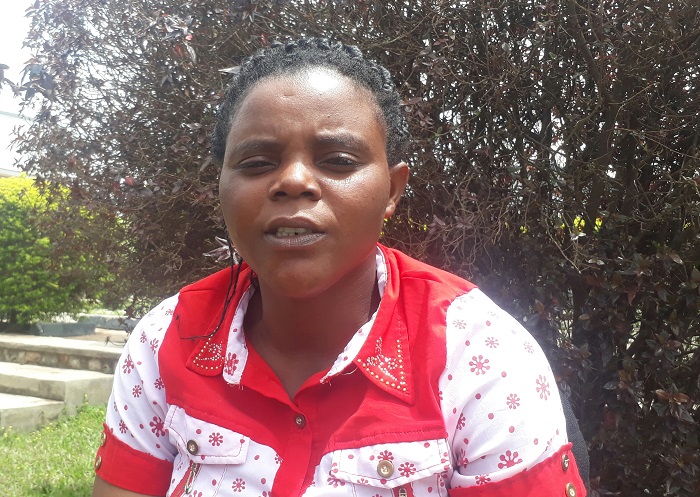 Kayirere Julienne yamburiwe umwana we muri Uganda, akeka ko yagurishijwe