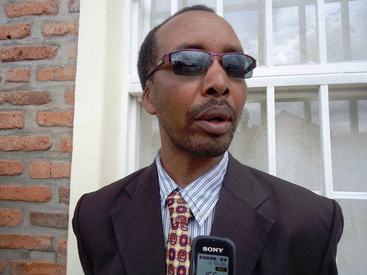 Kayisire avuga ko kumenya ko inkomoko y'umuntu ari imwe byamufashije kubabarira abamuhemukiye.