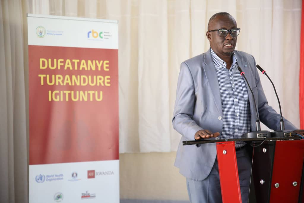 Dr Migambi avuga ko abarwayi b'igituntu bakurikiranwa n'abajyanama b'ubuzima bafata imiti neza