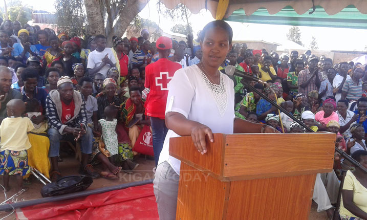 Kazaire Judith Guverineri w'intara y'Iburasirazuba anenga abayobozi barya iby'abaturage