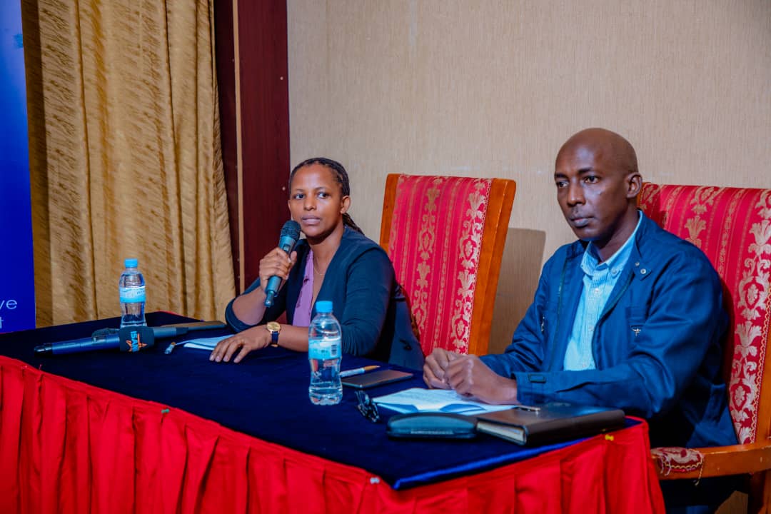 Kemirembe Mellon wo muri MIFOTRA na Joseph Nduwamungu wo muri RSSB