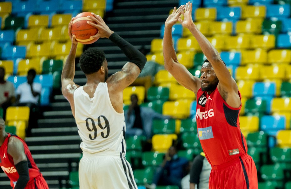 Kendall Gray watsinze amanota 16 agerageza gutsinda amanota