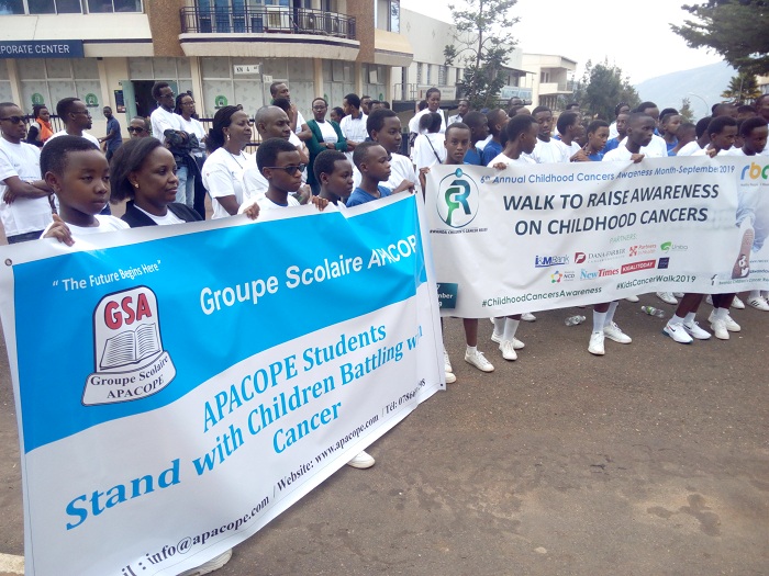 Urubyiruko rwitabiriye urugendo