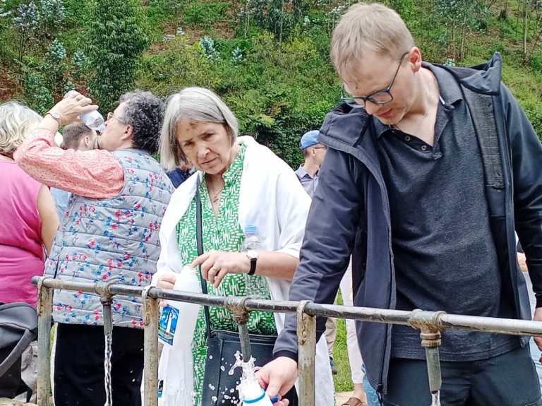 Ku isoko y'amazi akunzwe ya Kibeho