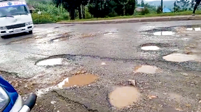 Abaturage bagaragaza ko yangirika ry