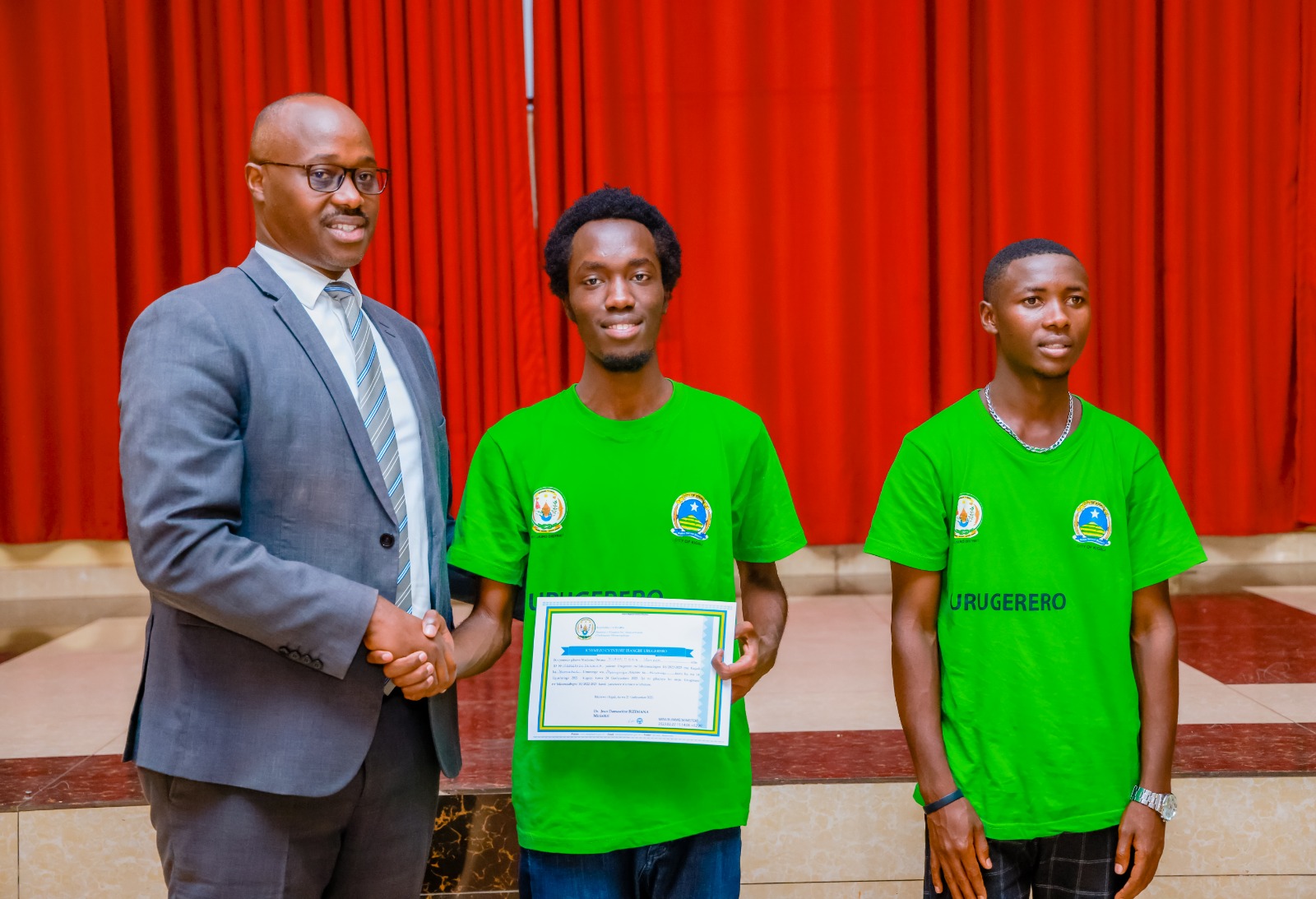 Umuyobozi w'Umujyi wa Kigali, Pudence Rubingisa, yashimye ikoranabuhanga aba basore bakoze, abizeza ubuvugizi kugira ngo rinozwe